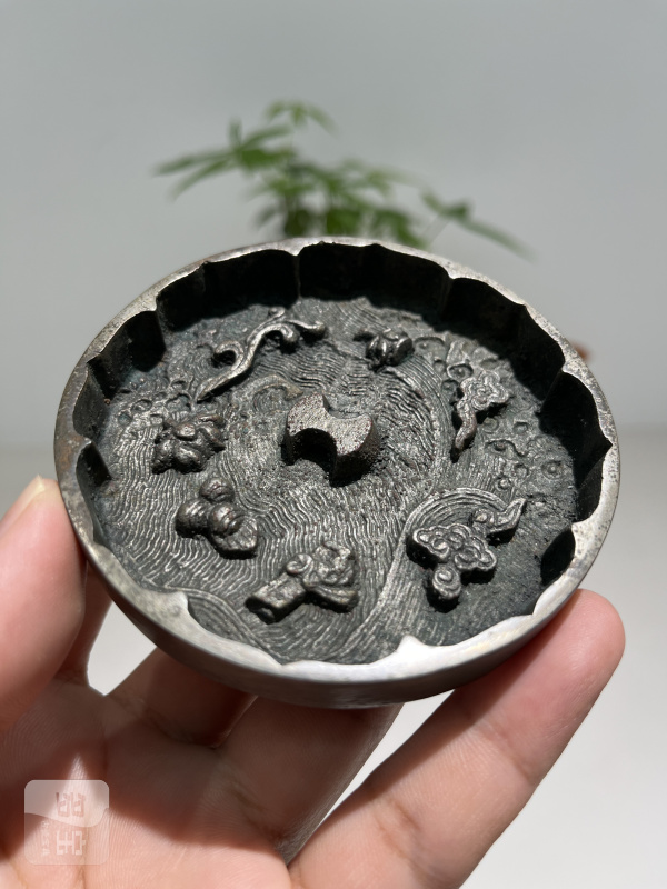 明 高缘多宝纹镜 - 图3